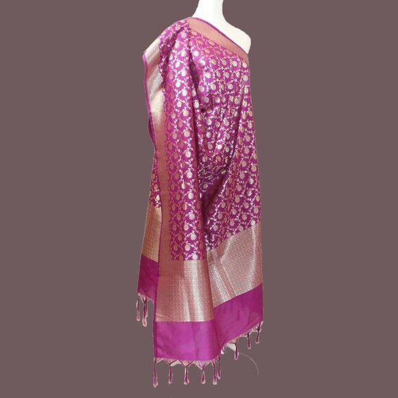Gold Embroidered Pink Silk Dupatta | Luxe - Picture 3 of 3